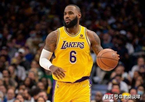 爱德华兹44分小哈达威32分东契奇缺阵森林狼送独行侠连败NBA常规赛激战正酣，西部领头羊森林狼主场迎战独行侠，东契奇此役因左股四头肌酸痛缺阵，独行侠上场不敌骑士，目前18胜13负暂列西部第6位，森林狼22胜7负稳居西部头名。